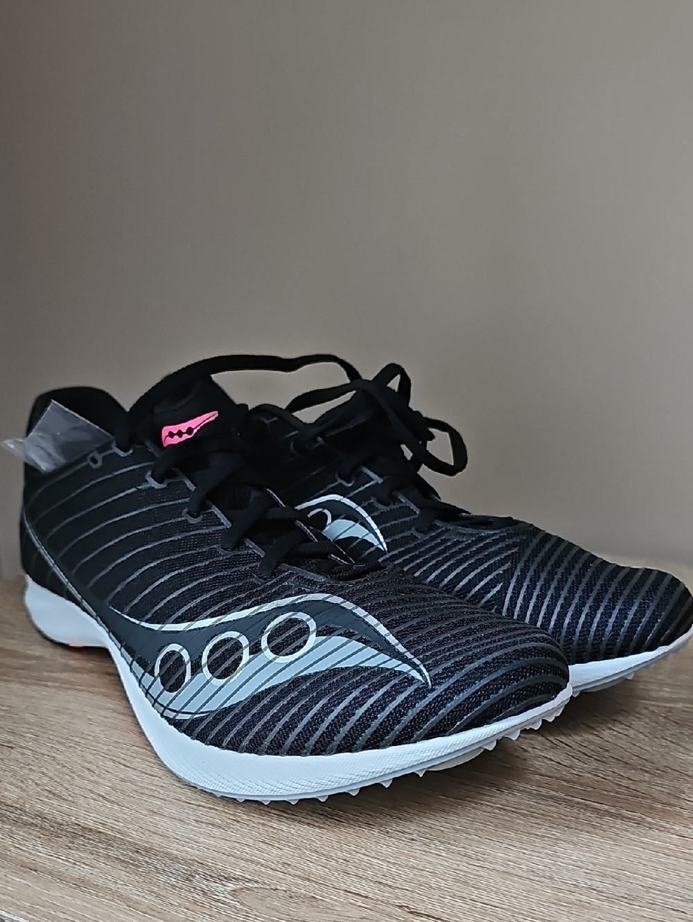 Saucony Men's Black with Pink Accent Running Spike Track Shoes - Picture 1 of 6